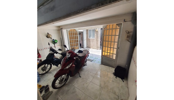 Bán nhà 42m², 4PN, 2WC, Bình Trị Đông B, Bình Tân, 3.4 tỷ, sổ hồng